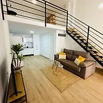 Appartement Modern Duplex With Ac, 4 Pax *