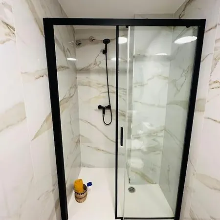 Apartman Modern Duplex With Ac, 4 Pax Alicante
