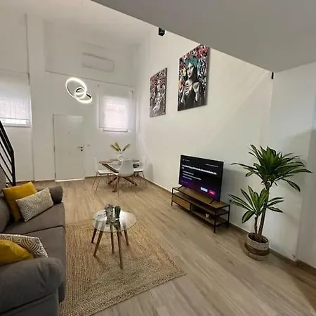 Lägenhet Modern Duplex With Ac, 4 Pax *