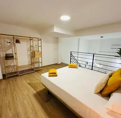 Apartment Modern Duplex With Ac, 4 Pax Alicante