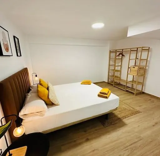 Apartment Modern Duplex With Ac, 4 Pax Alicante